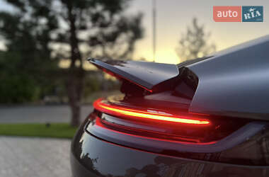 Купе Porsche 911 2019 в 