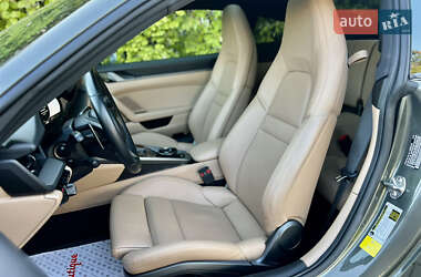 Купе Porsche 911 2019 в 