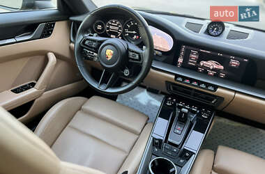 Купе Porsche 911 2019 в 