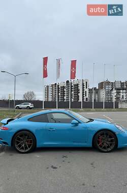 Купе Porsche 911 2016 в 