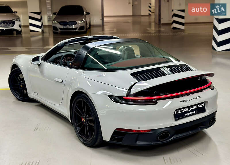 Родстер Porsche 911 2024 в Киеве