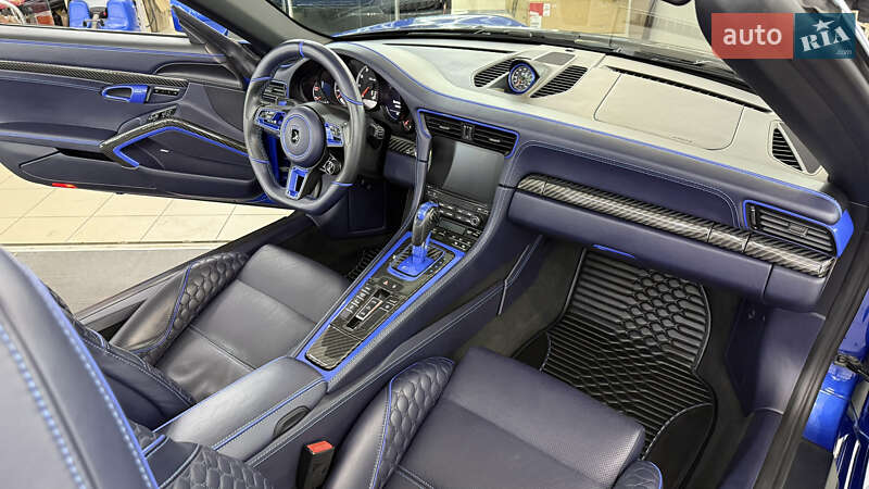 Купе Porsche 911 2013 в Дніпрі