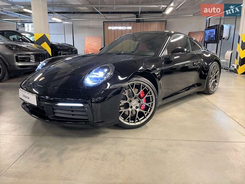 Купе Porsche 911 2022 в 