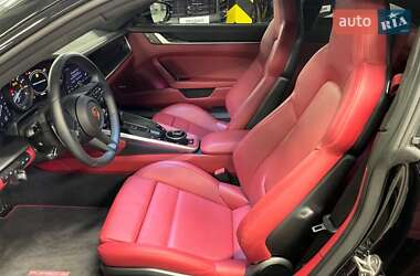 Купе Porsche 911 2022 в 