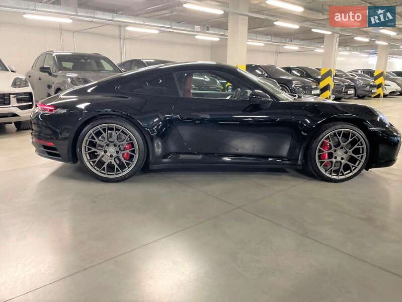 Купе Porsche 911 2022 в Киеве