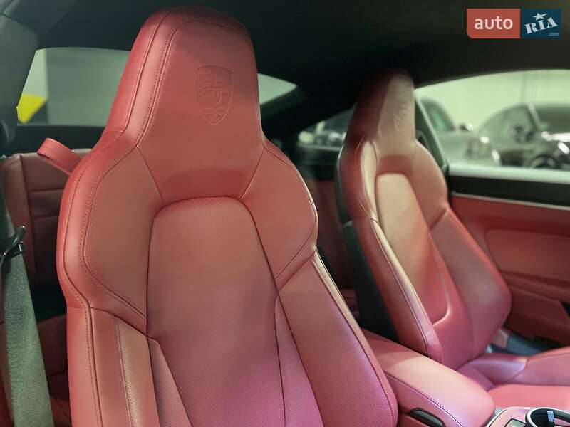 Купе Porsche 911 2022 в Киеве