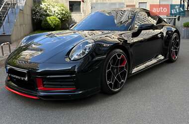 Купе Porsche 911 2020 в 