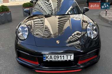 Купе Porsche 911 2020 в 
