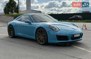 Купе Porsche 911 2016 в 