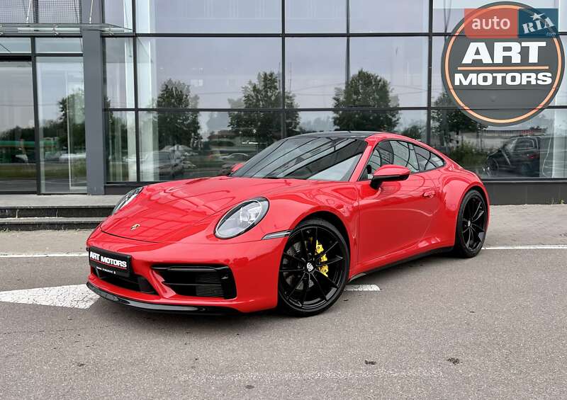 Купе Porsche 911 2022 в 