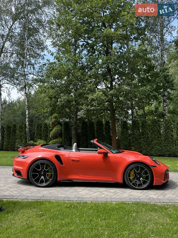 Кабріолет Porsche 911 2022 в Києві фото 33 Кабріолет Porsche 911 2022 в Києві