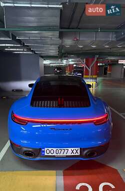 Купе Porsche 911 2021 в 