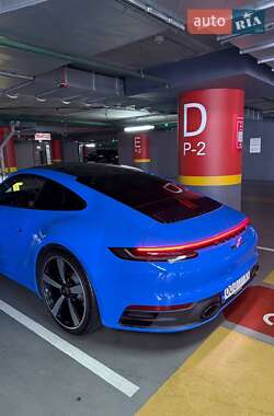 Купе Porsche 911 2021 в 