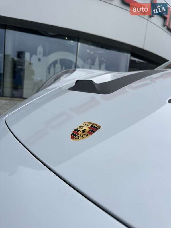 Купе Porsche 911 2024 в Киеве