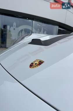 Купе Porsche 911 2024 в 