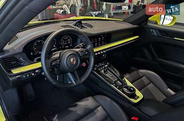 Купе Porsche 911 2024 в 