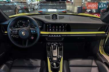 Купе Porsche 911 2024 в 