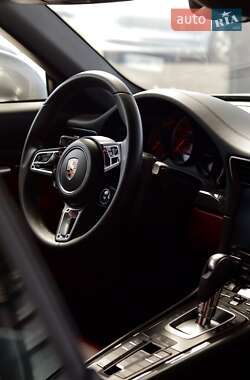 Кабриолет Porsche 911 2016 в 