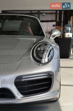 Кабриолет Porsche 911 2016 в 