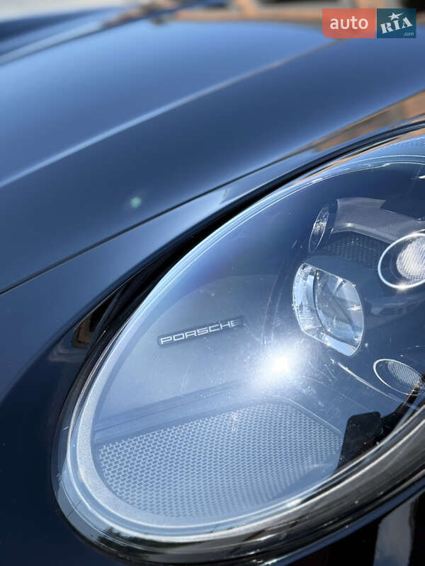 Купе Porsche 911 2022 в Черновцах