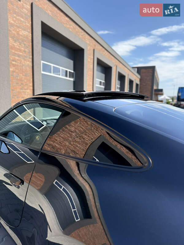 Купе Porsche 911 2022 в Черновцах