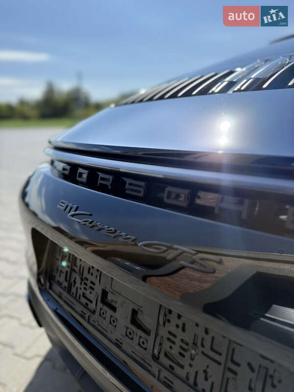 Купе Porsche 911 2022 в Черновцах