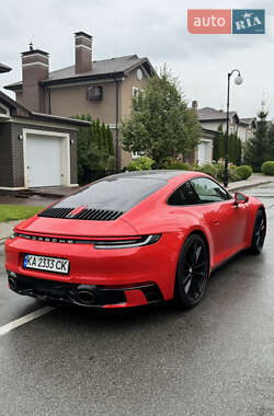 Купе Porsche 911 2022 в 