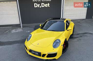 Купе Porsche 911 2017 в 