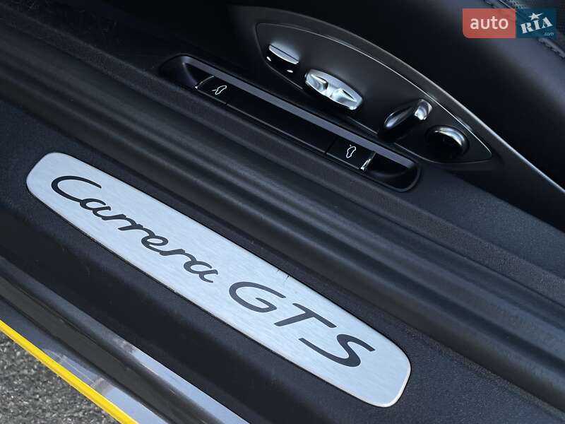 Купе Porsche 911 2017 в Києві