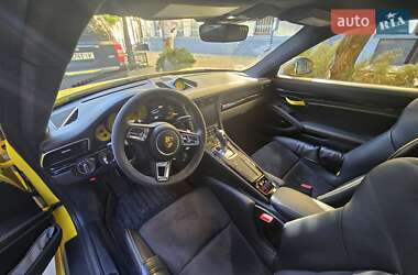 Купе Porsche 911 2018 в 