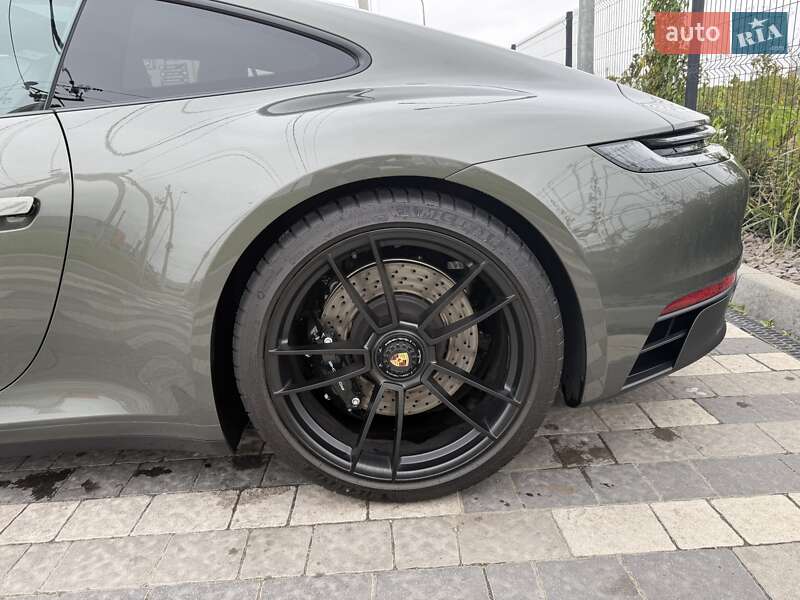 Купе Porsche 911 2023 в Львове
