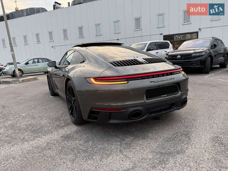 Купе Porsche 911 2023 в Львове