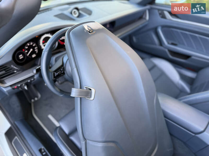 Кабриолет Porsche 911 2022 в Львове