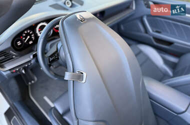 Кабриолет Porsche 911 2022 в 