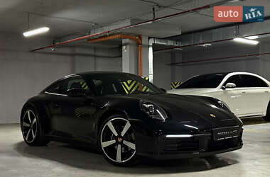 Купе Porsche 911 2023 в 