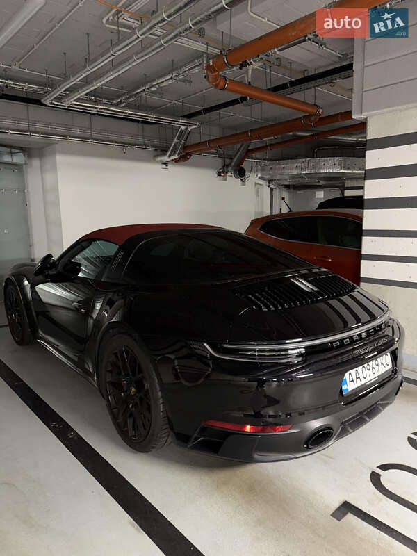 Купе Porsche 911 2024 в Киеве