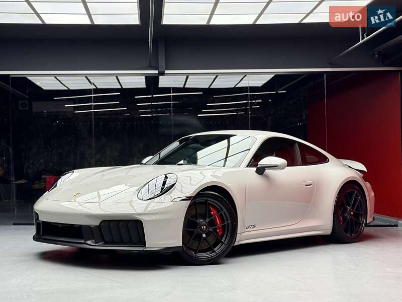 Купе Porsche 911 2025 в Києві фото 7 Купе Porsche 911 2025 в Києві