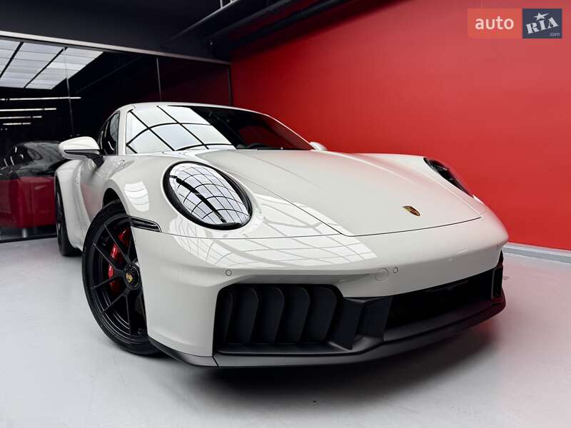 Купе Porsche 911 2025 в Києві фото 8 Купе Porsche 911 2025 в Києві