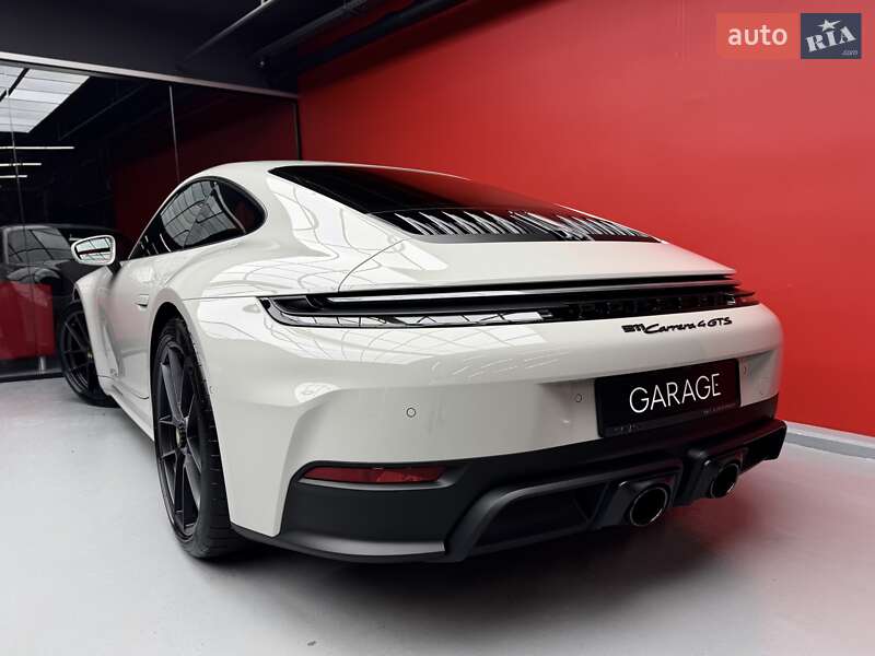 Купе Porsche 911 2025 в Києві фото 18 Купе Porsche 911 2025 в Києві