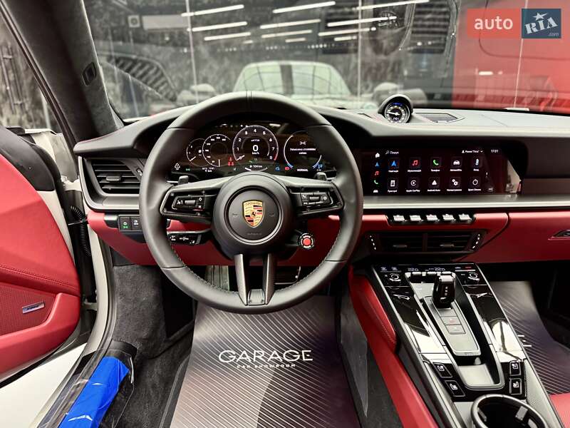 Купе Porsche 911 2025 в Києві фото 29 Купе Porsche 911 2025 в Києві