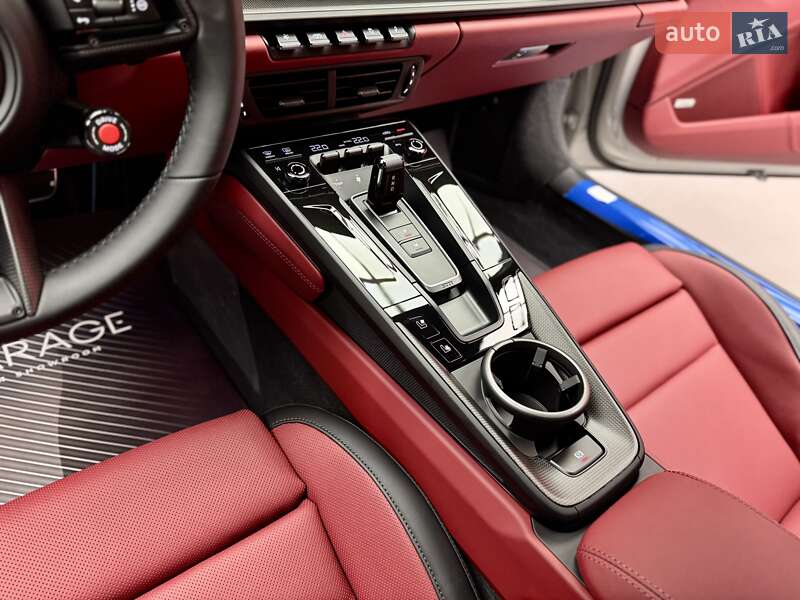Купе Porsche 911 2025 в Києві фото 33 Купе Porsche 911 2025 в Києві