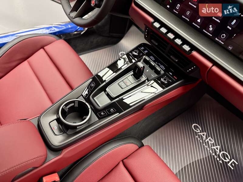 Купе Porsche 911 2025 в Києві фото 42 Купе Porsche 911 2025 в Києві