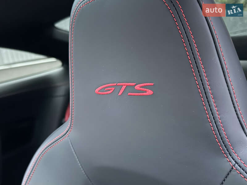 Купе Porsche 911 2023 в Киеве фото 47 Купе Porsche 911 2023 в Киеве