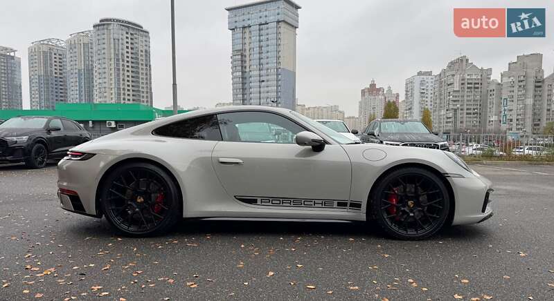 Купе Porsche 911 2024 в Києві фото 7 Купе Porsche 911 2024 в Києві