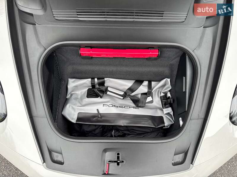 Купе Porsche 911 2024 в Києві фото 5 Купе Porsche 911 2024 в Києві
