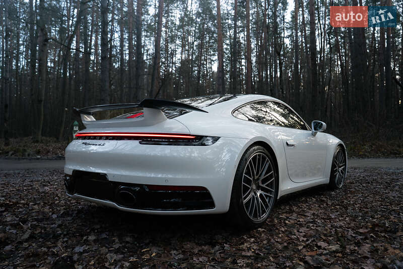 Купе Porsche 911 2022 в Киеве фото 16 Купе Porsche 911 2022 в Киеве