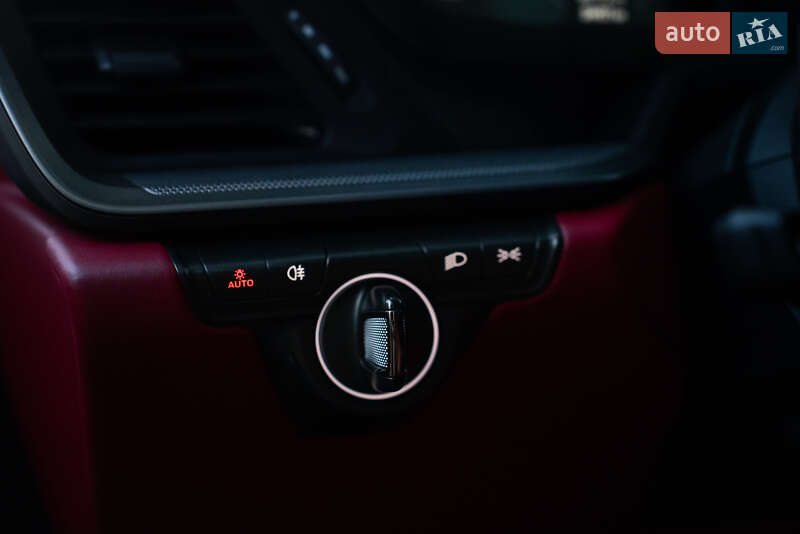 Купе Porsche 911 2022 в Киеве фото 34 Купе Porsche 911 2022 в Киеве