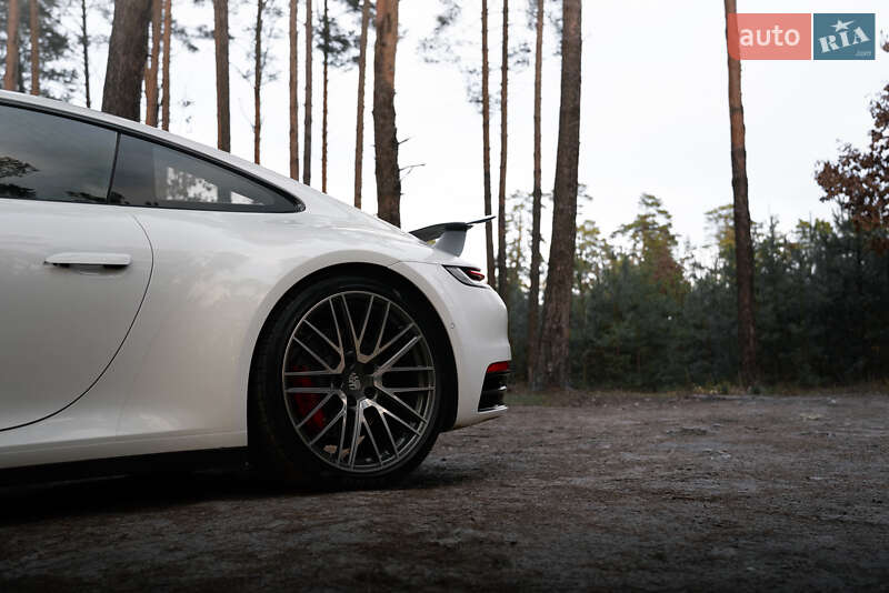 Купе Porsche 911 2022 в Киеве фото 36 Купе Porsche 911 2022 в Киеве