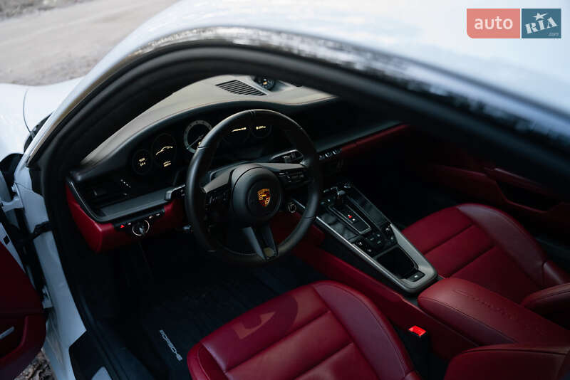 Купе Porsche 911 2022 в Киеве фото 47 Купе Porsche 911 2022 в Киеве