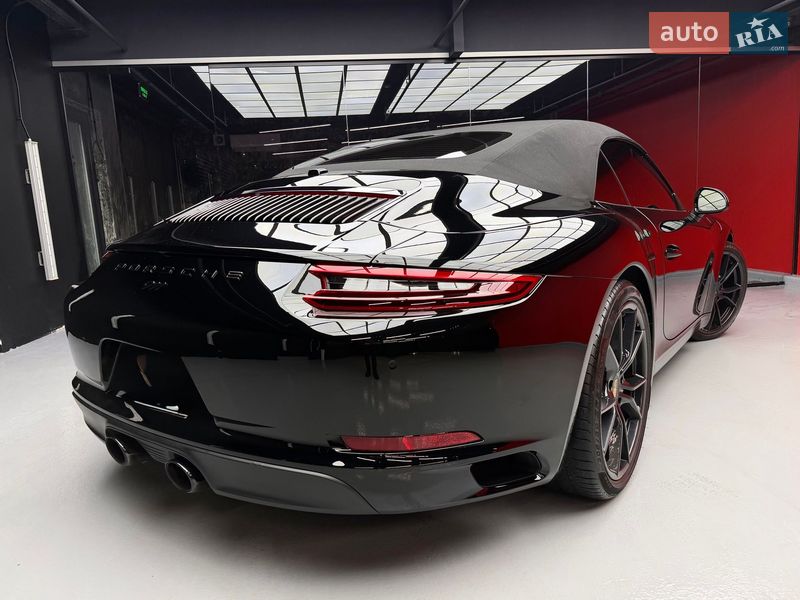 Кабриолет Porsche 911 2018 в Киеве